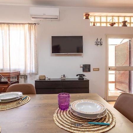 Comodo Loft Vicino La Metro Battistini Con Garage روما المظهر الخارجي الصورة